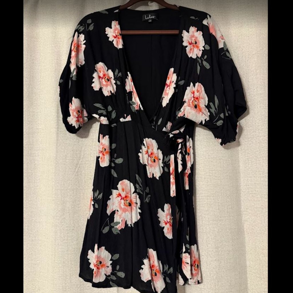 Lulus Black Floral Wrap Dress Size Medium